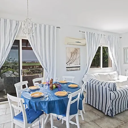 Sunny Coast Villa
